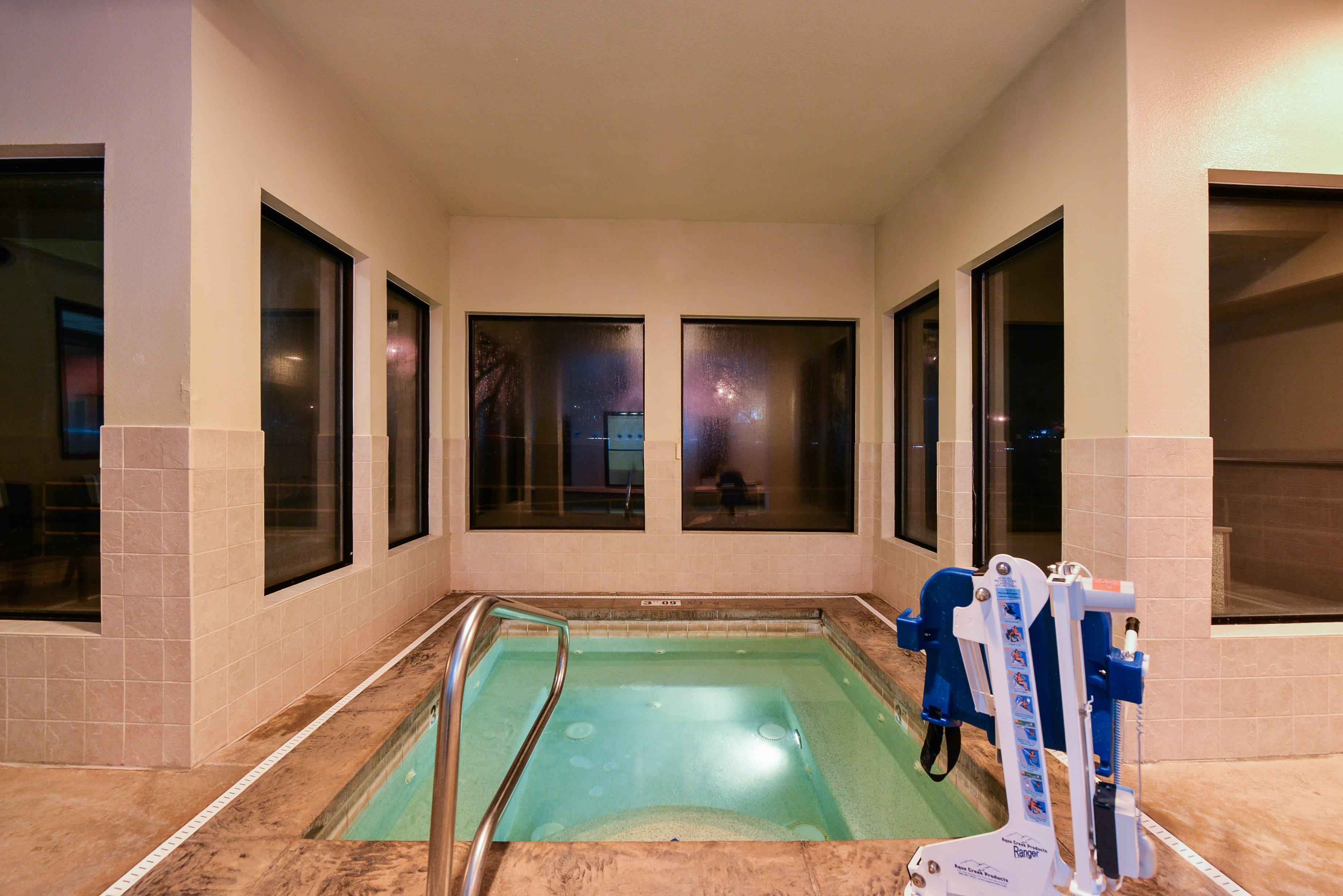 Express Portland Se - Clackamas Area By Ihg Hotel 3*