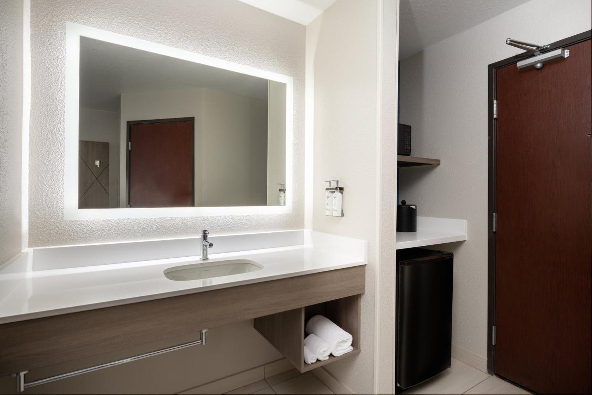 Hotel Express Portland Se - Clackamas Area By Ihg 3*